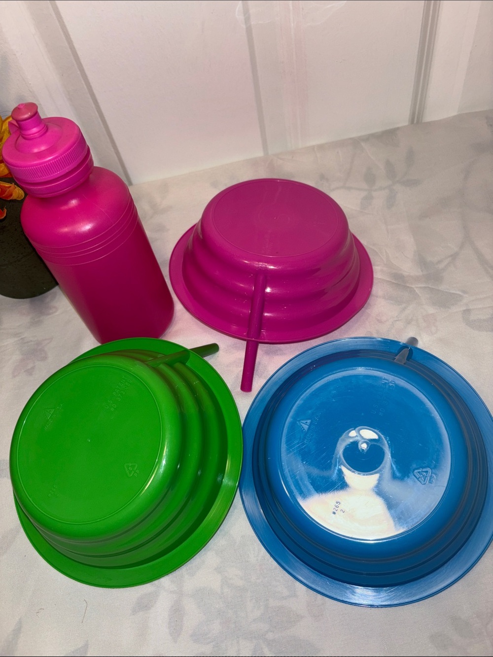 Kids 4-Piece Drink & Snack Set – Bottle + 3 Bowls with Straws - Picture 4 of 6